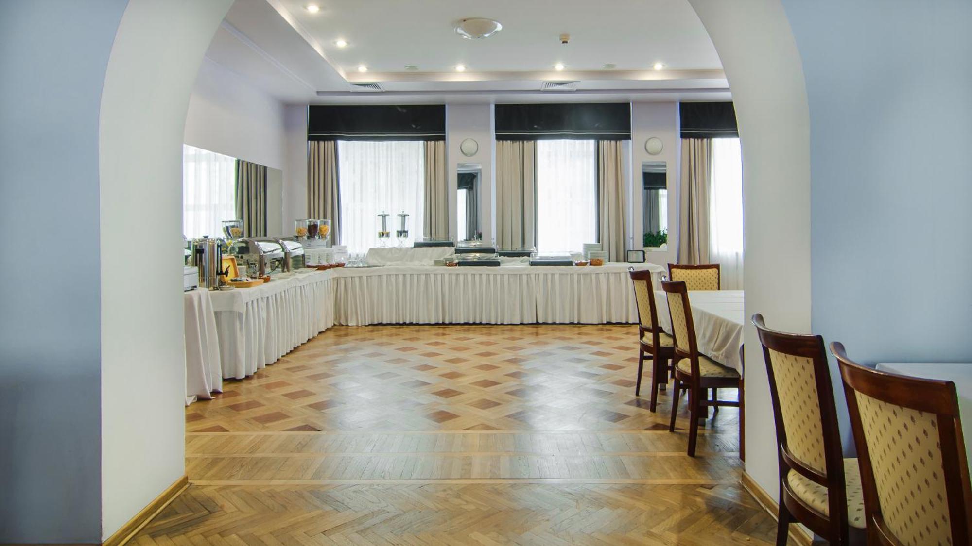 Hotel Lazienkowski Warszawa Exteriör bild