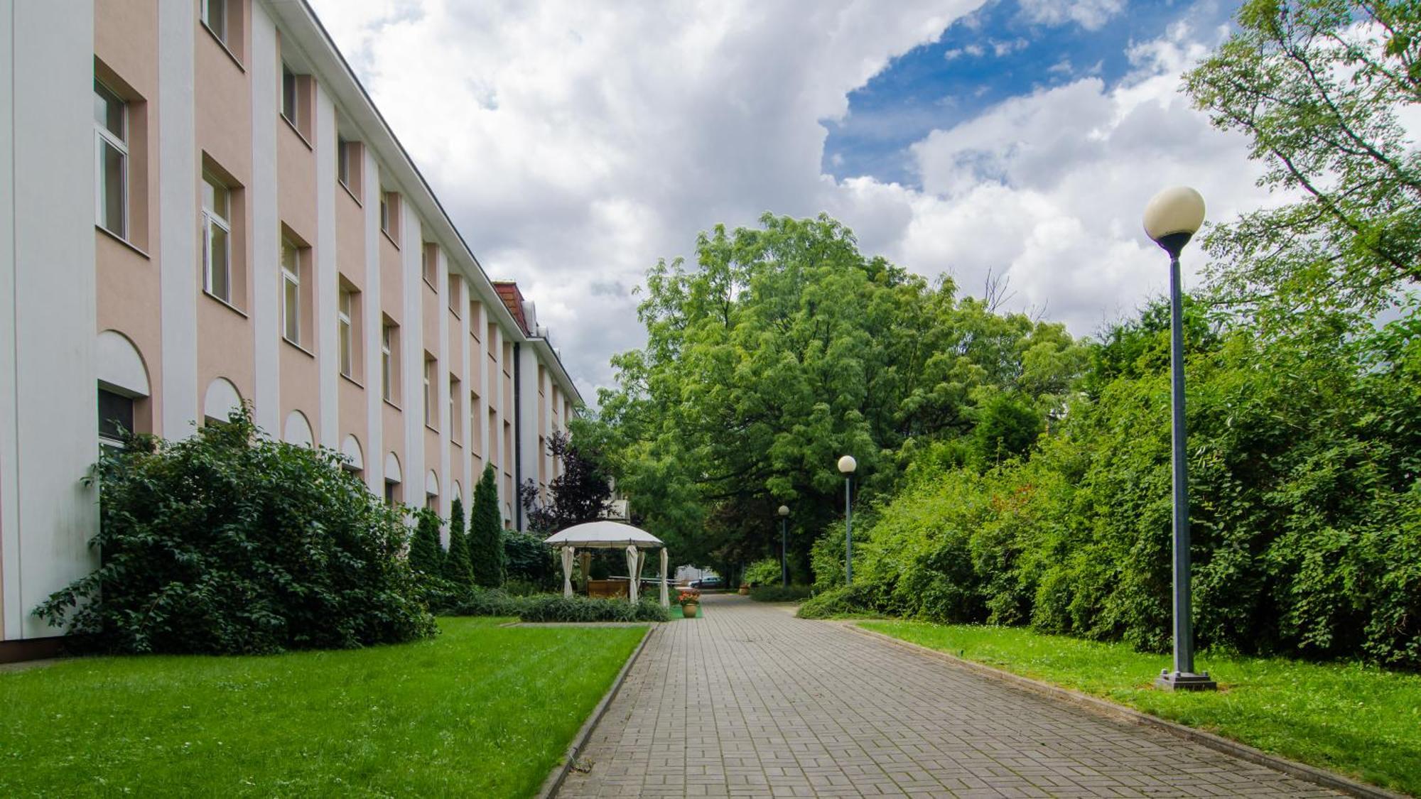 Hotel Lazienkowski Warszawa Exteriör bild