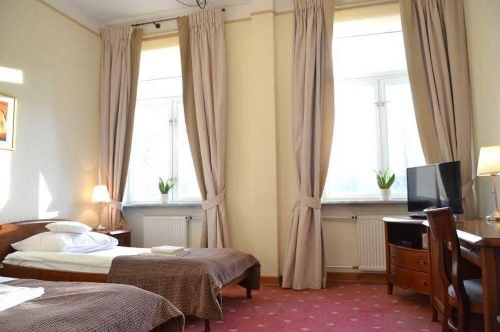 Hotel Lazienkowski Warszawa Exteriör bild